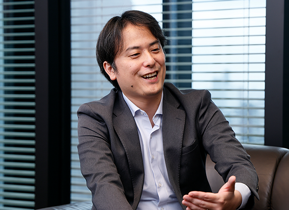 株式会社三菱UFJ銀行 金融市場部 グローバルクライアントソリューション室 エキスパート 阿部 知行さん