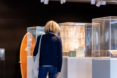 パリ日本文化会館にて日本の工芸作品の展示